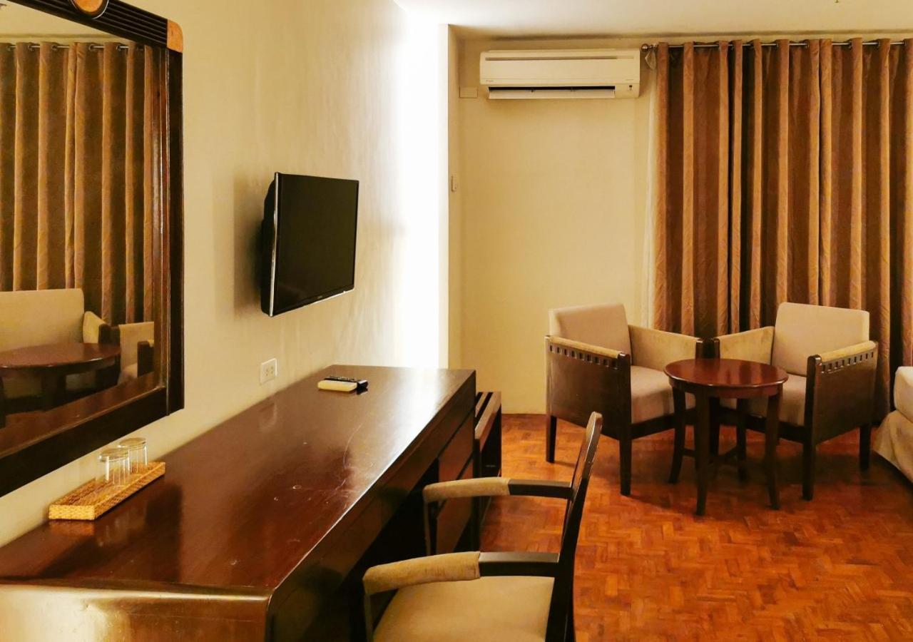 Reddoorz Plus Near Mango Avenue Cebu Szoba fotó